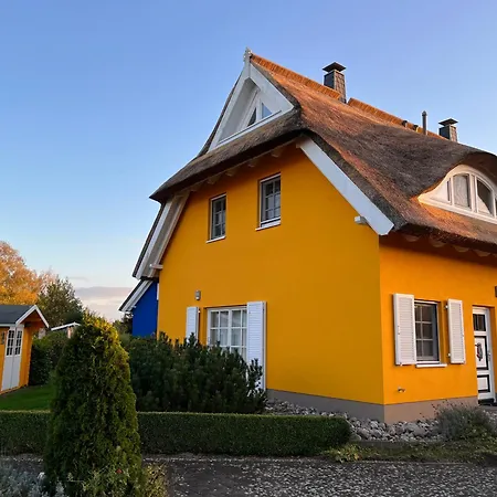 Semesterbostad Haus Eisvogel