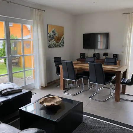 Semesterbostad Haus Eisvogel *